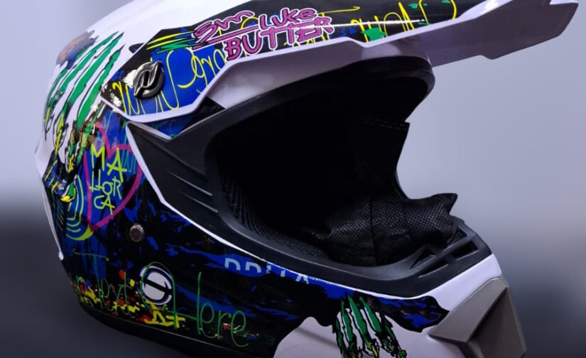 CASCO CROSS TALLA L DOT